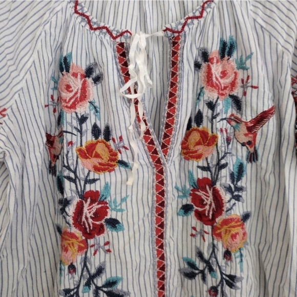 Johnny Was Workshop Nadia Embroidered White Peasant Blouse Medium NWOT - Picture 4 of 16